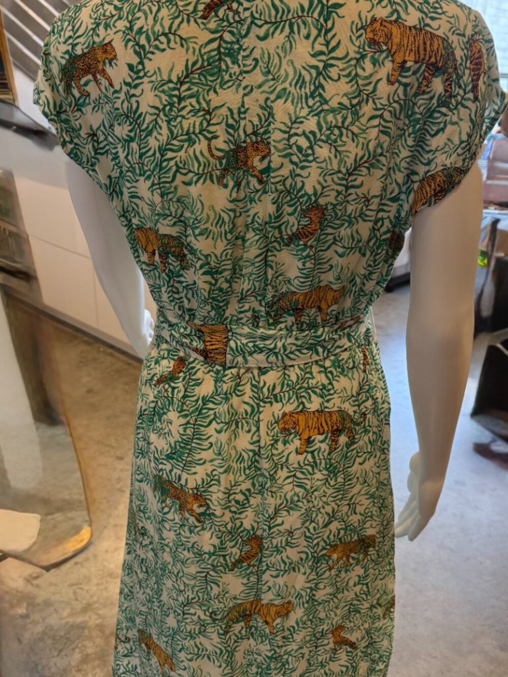 Anthropologie Maeve Catherine Shirtdress Tiger Print Green Jungle Midi Sz 4 - Picture 5 of 8